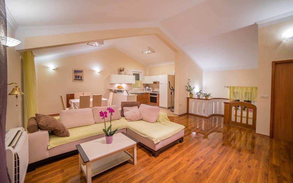Barbat na Rabu Captain'S Apartment מראה חיצוני תמונה