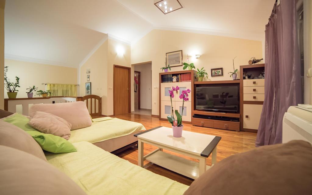 Barbat na Rabu Captain'S Apartment מראה חיצוני תמונה