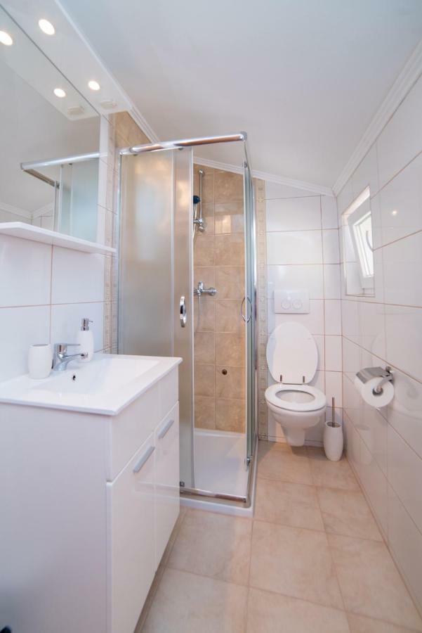 Barbat na Rabu Captain'S Apartment מראה חיצוני תמונה